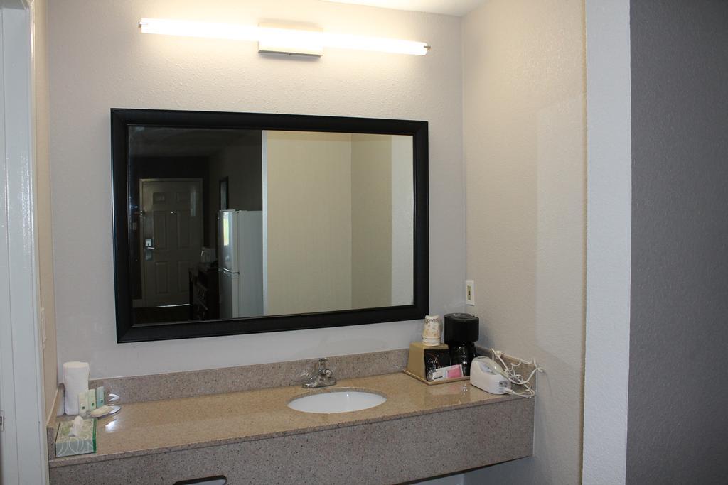 Quality Inn & Suites Port Arthur - Nederland Exterior foto