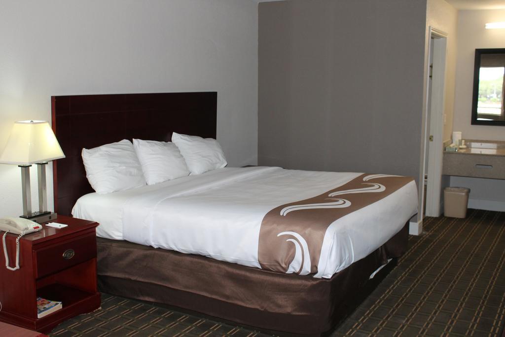 Quality Inn & Suites Port Arthur - Nederland Exterior foto